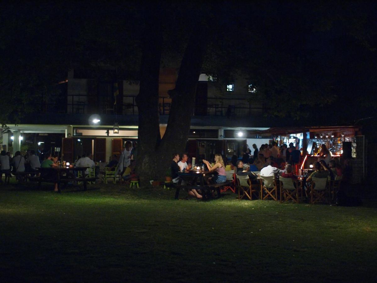 Summit Zero Hostel Плака-Літохоро Екстер'єр фото